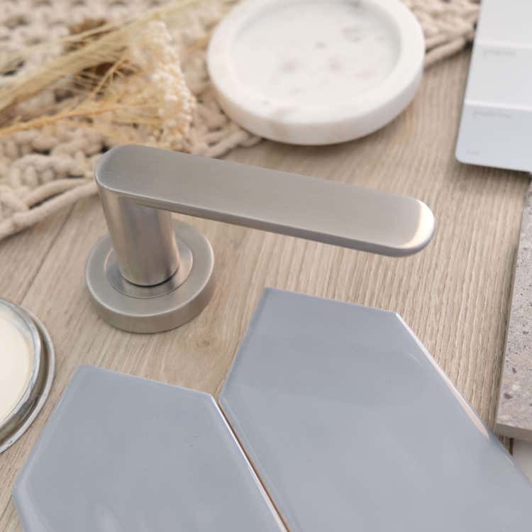 door-handle-interior
